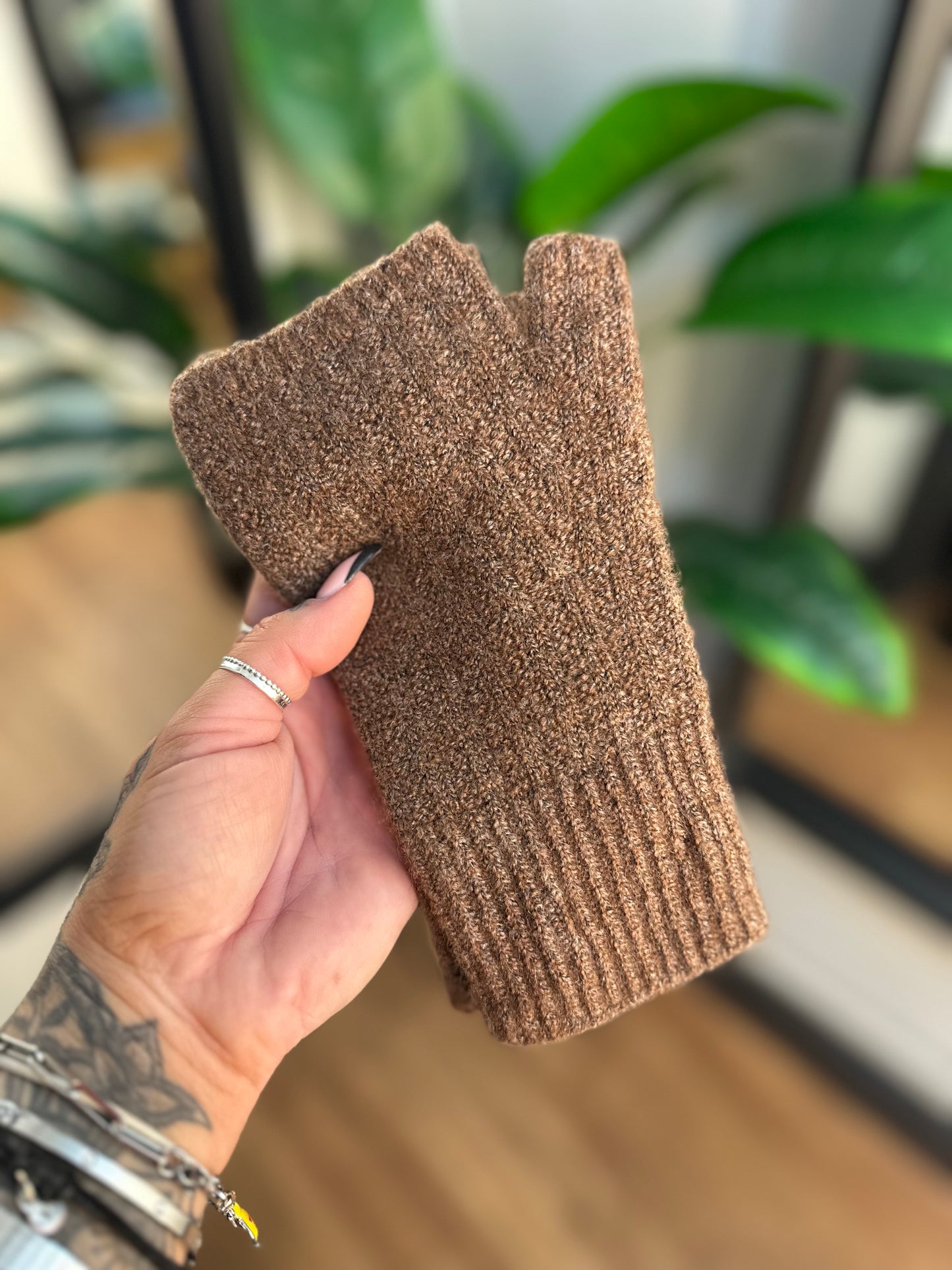 ICHI Violette Fingerless Mittens Monk’s Robe