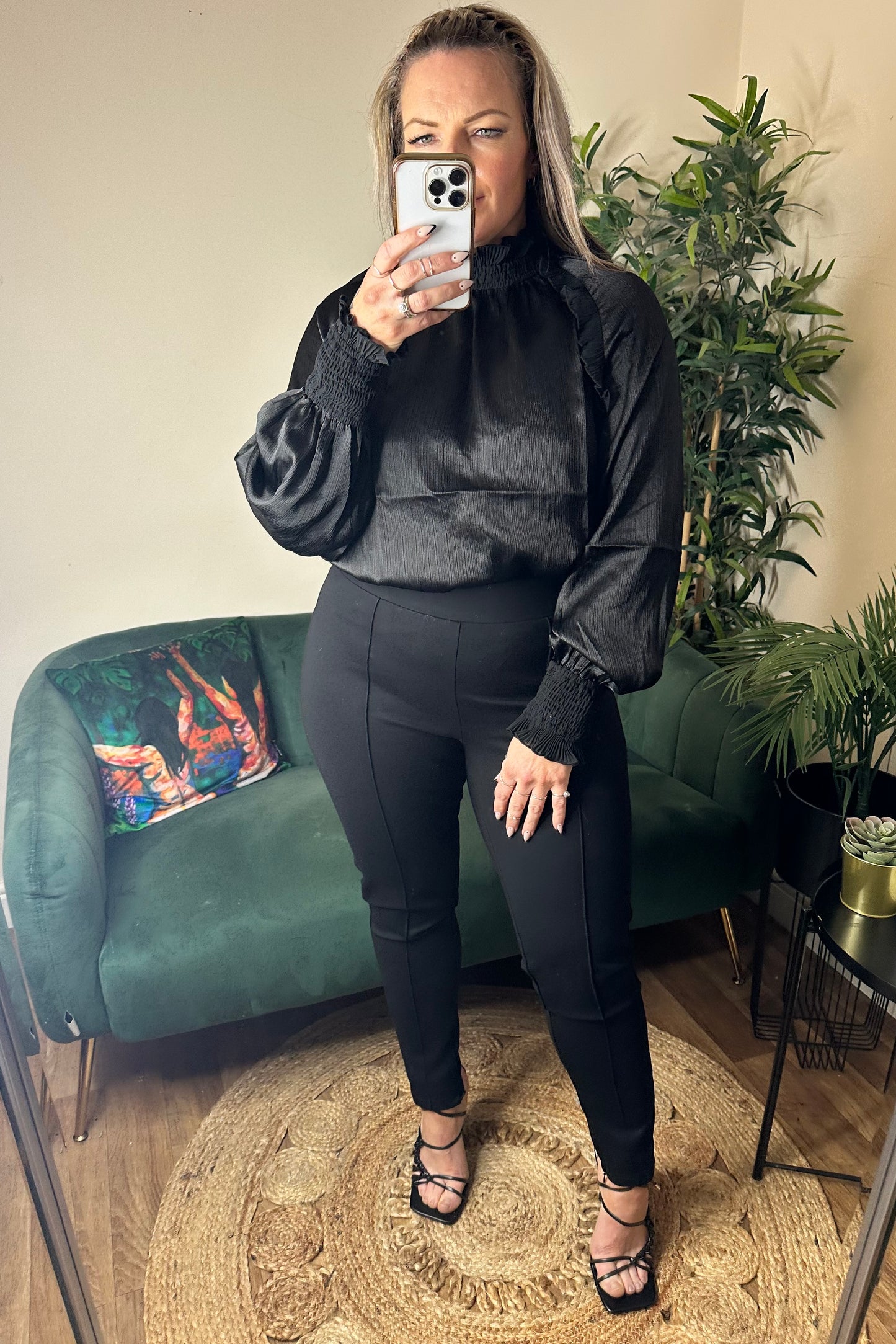 YEST Phileine Trousers Black