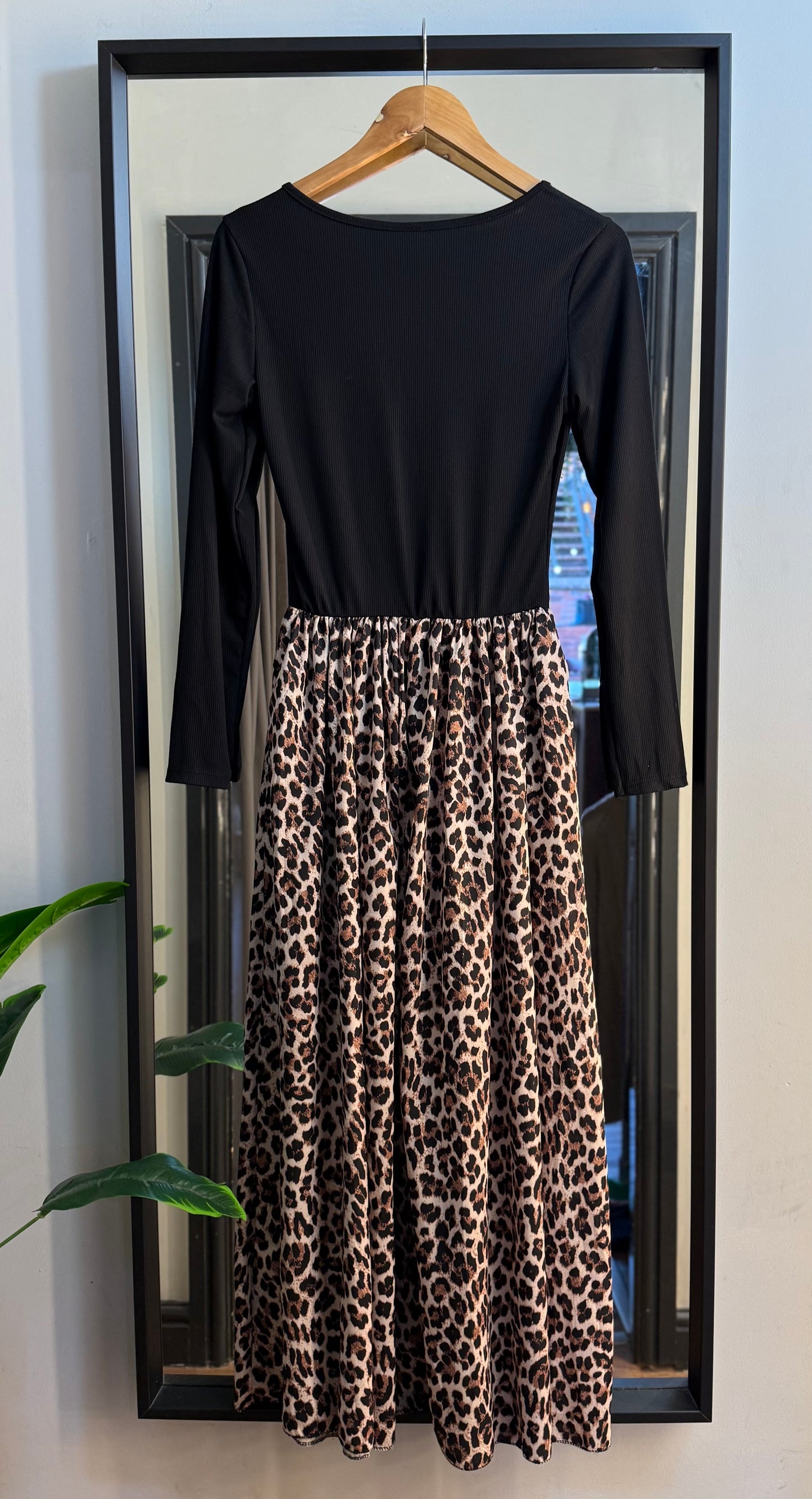 PRELOVED Leopard Pint Dress Size 8-16