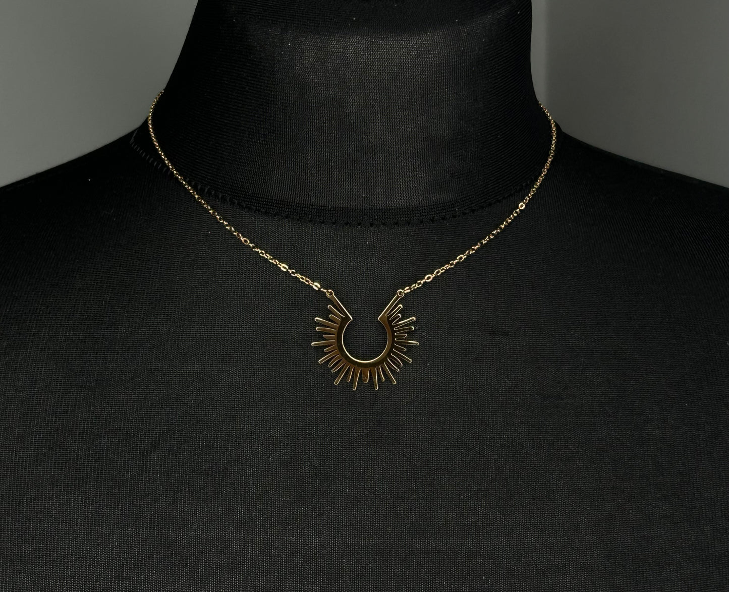 MISGRACEFUL Sunburst Necklace Gold