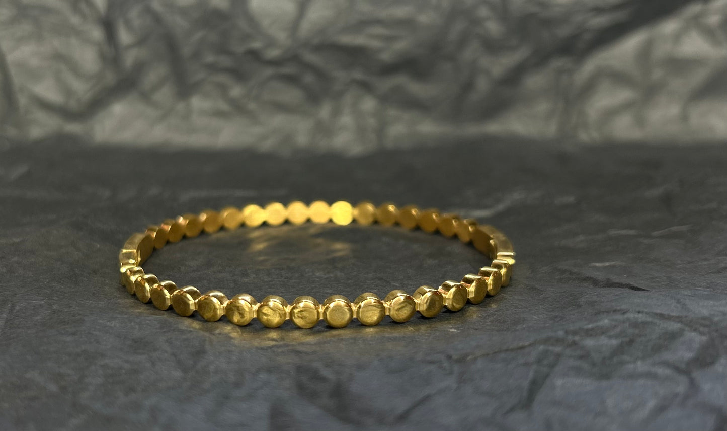 MISGRACEFUL Spot Bangle Gold