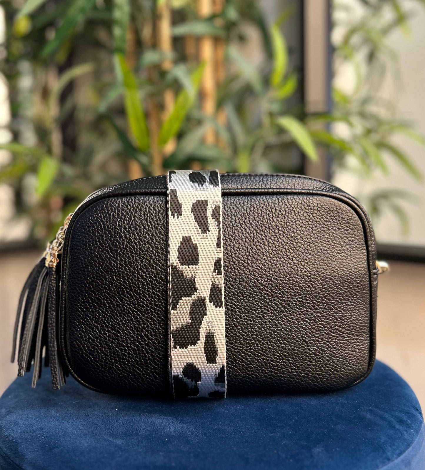 Bailey Double Zip Camera Bag With Strap Black