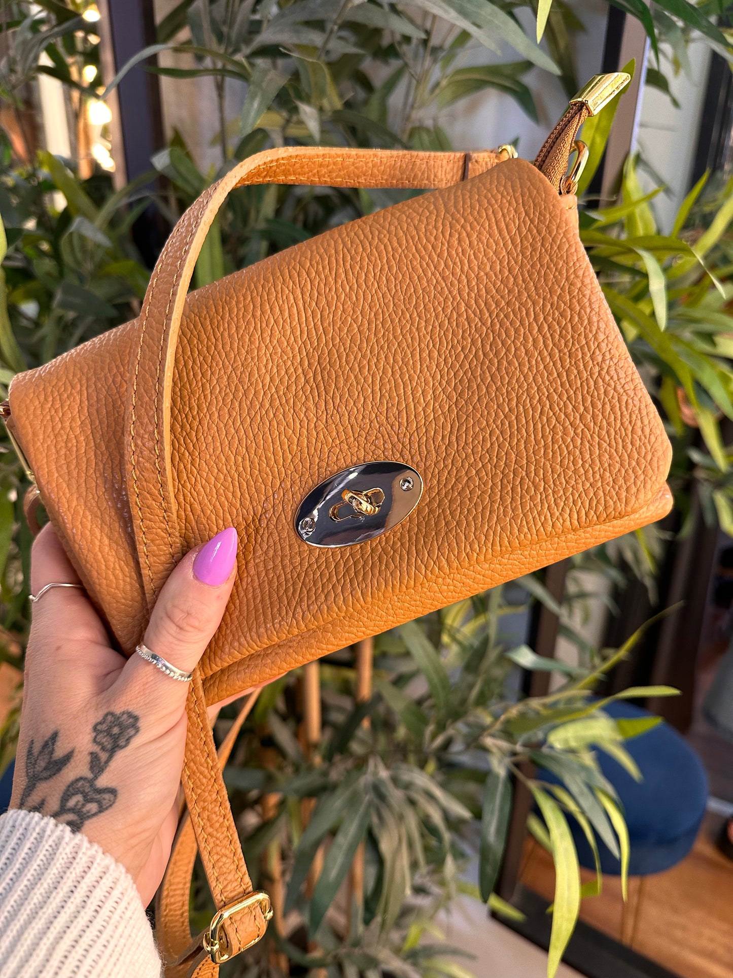 Mini Mulby Gold Clasp Leather Shoulder Bag