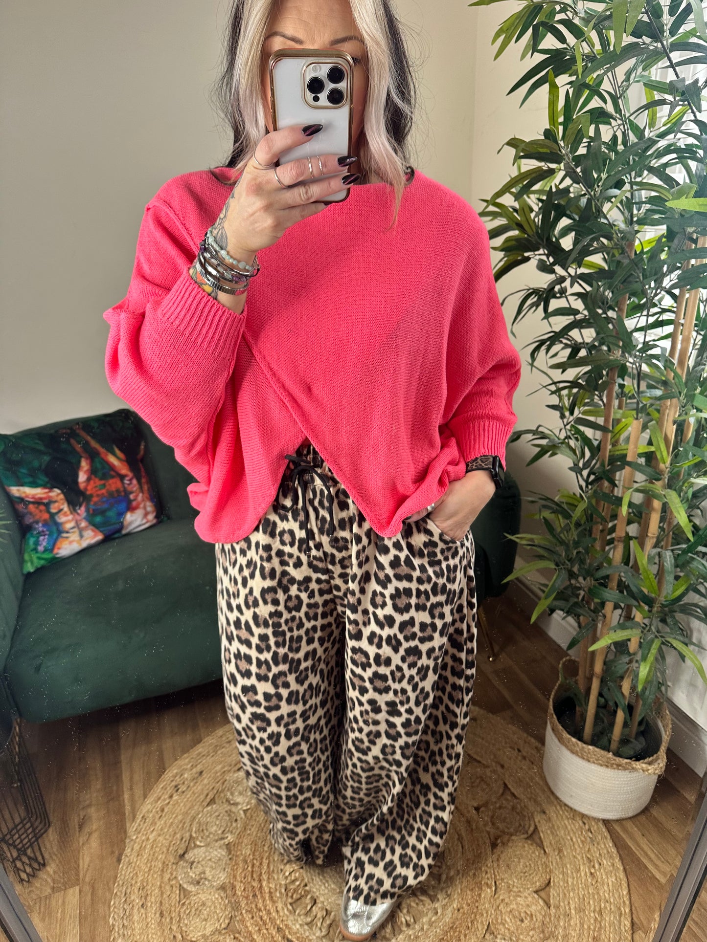 MILA Crossover Jumper Hot Pink