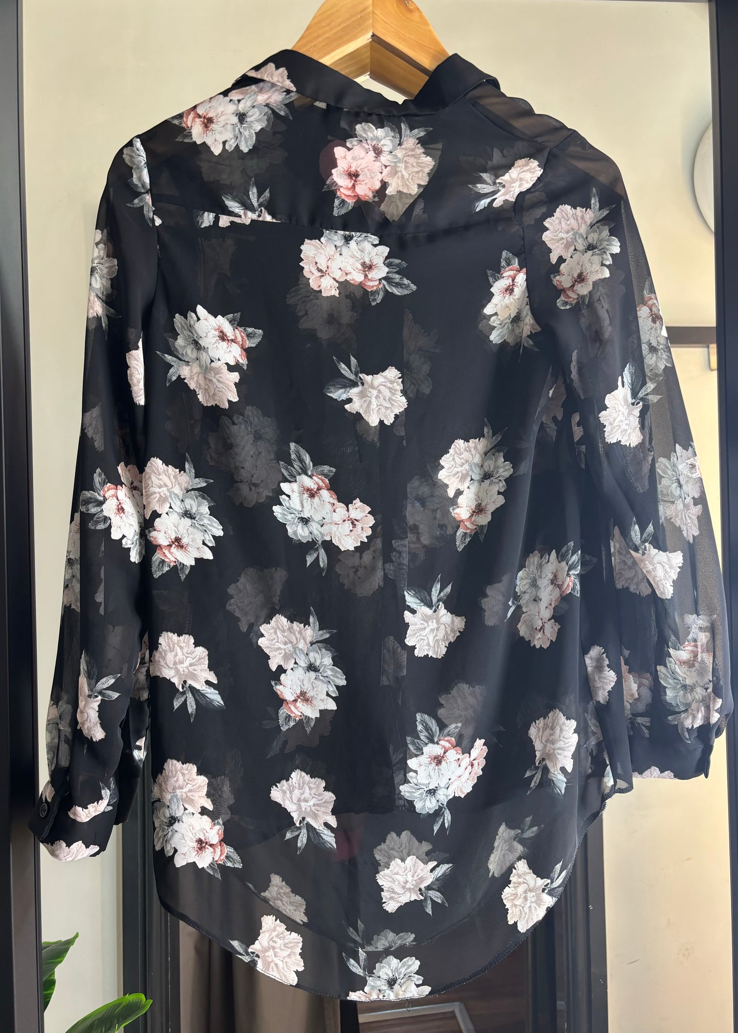 PRELOVED New Look Floral Mesh Shirt Size 8