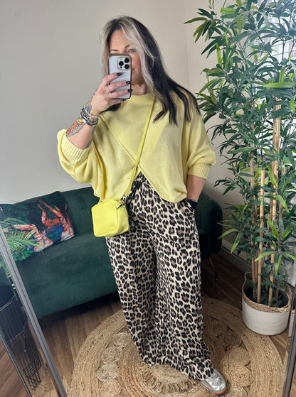 MADISON Wide Leg Leopard Jogger