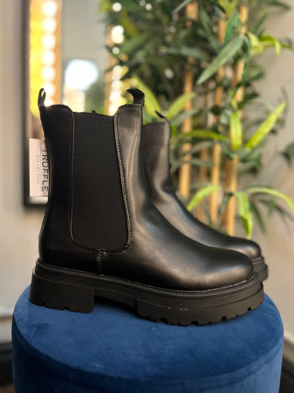 Perth Chunky Chelsea Boot