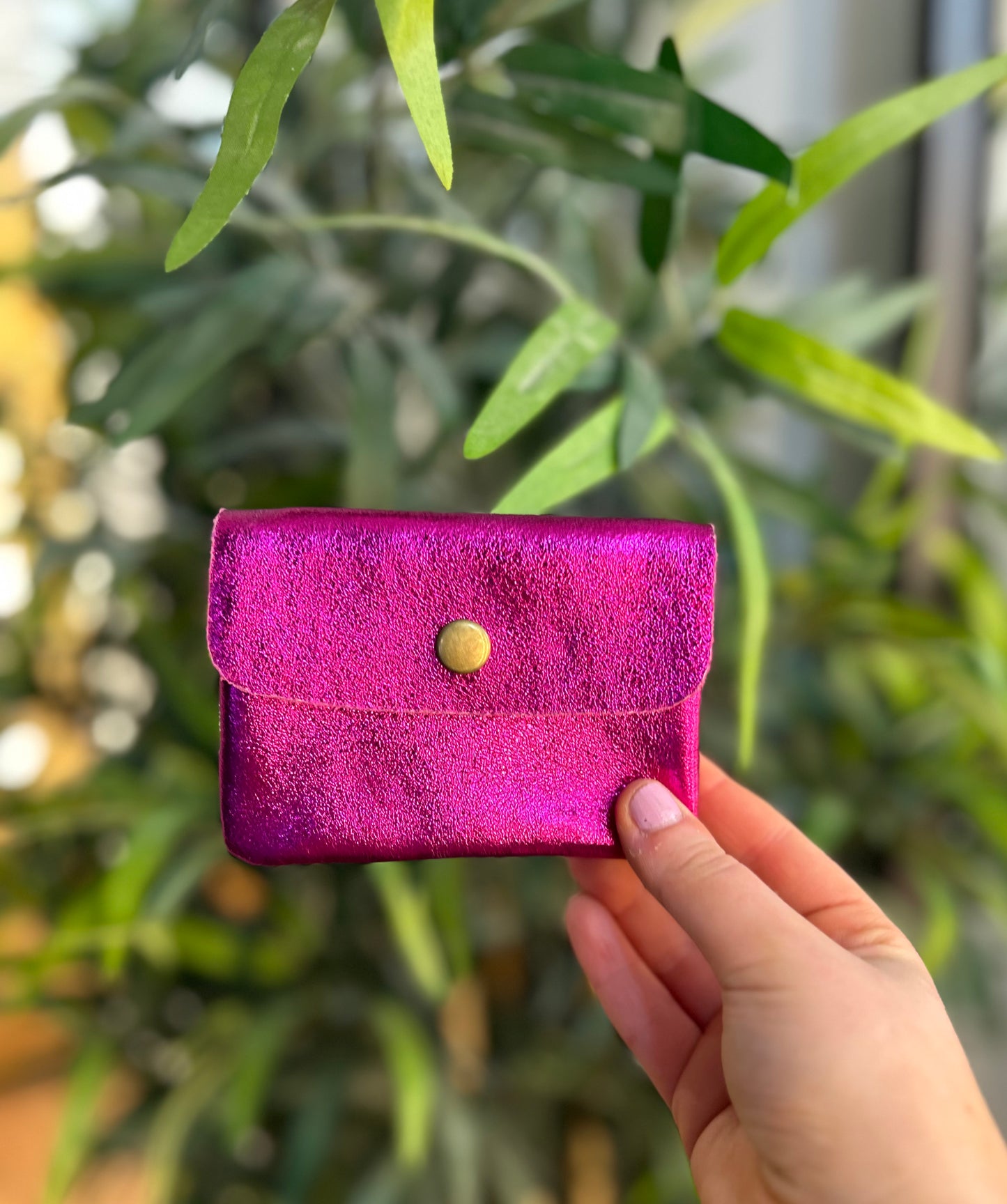 Page Purse Metallic Hot Pink